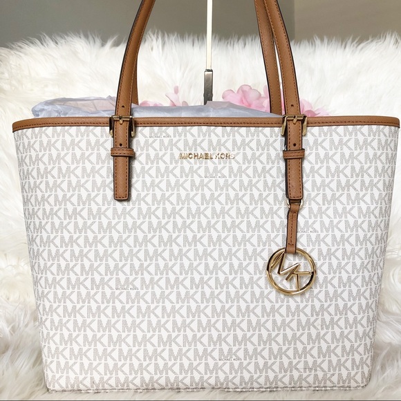 Michael Kors Handbags - Michael Kors Signature Carryall Tote